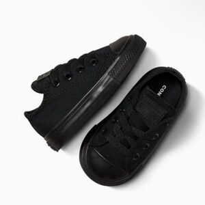 CONVERSE infant size 4